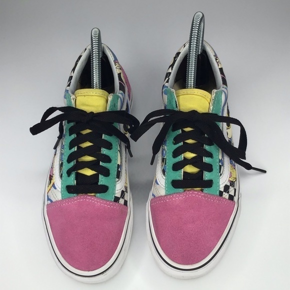 Vans x Disney Retro 80’s Mickey Mouse Old Skool Sneakers. - Picture 2 of 12